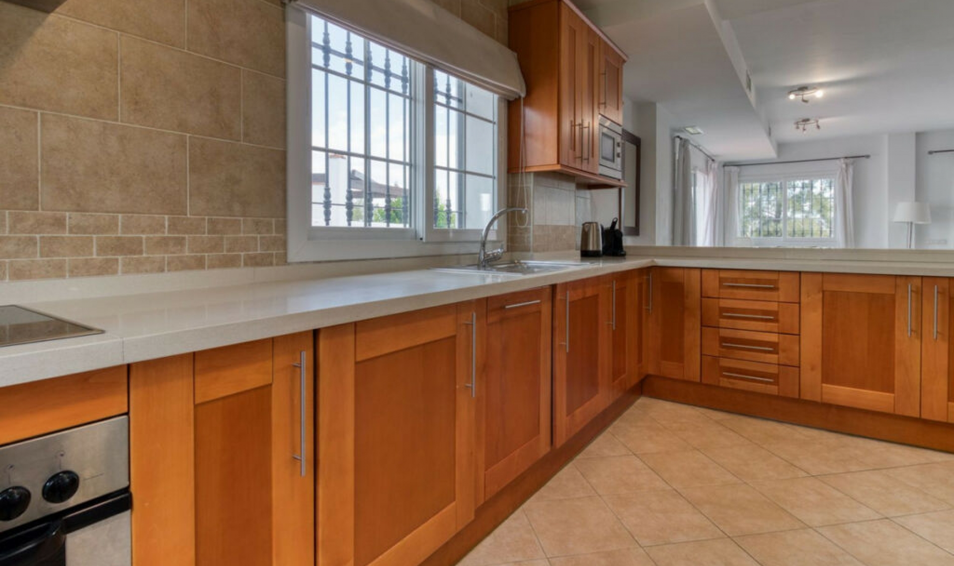 Resale - House -
Lauro Golf