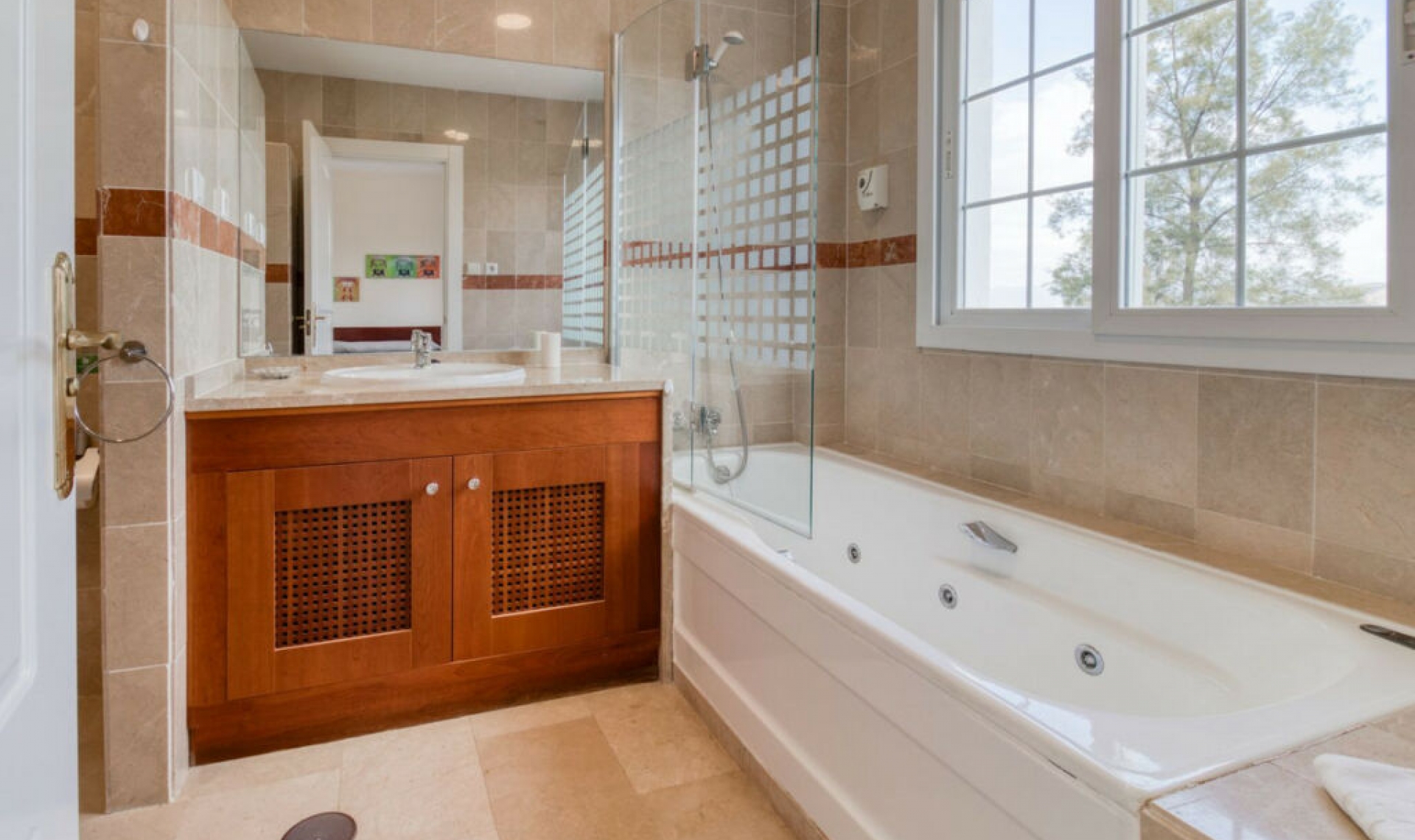 Resale - House -
Lauro Golf