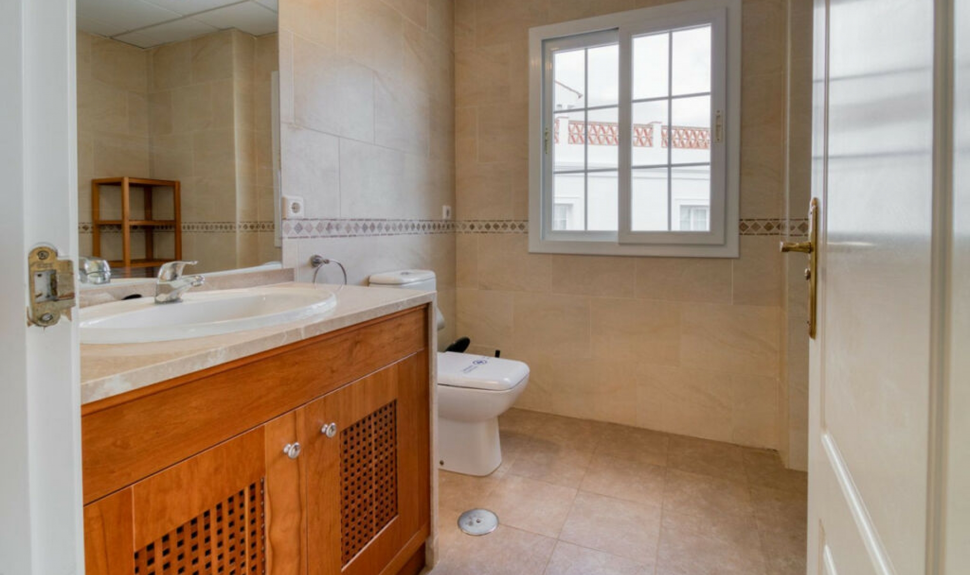 Resale - House -
Lauro Golf