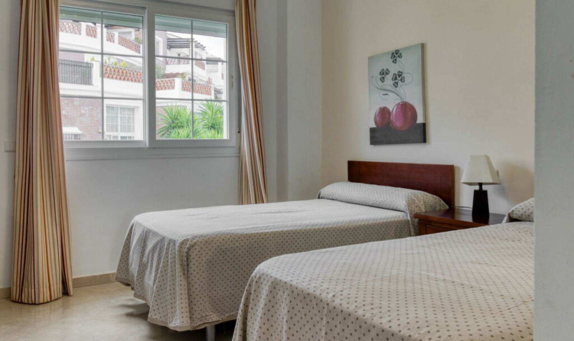 Resale - House -
Lauro Golf