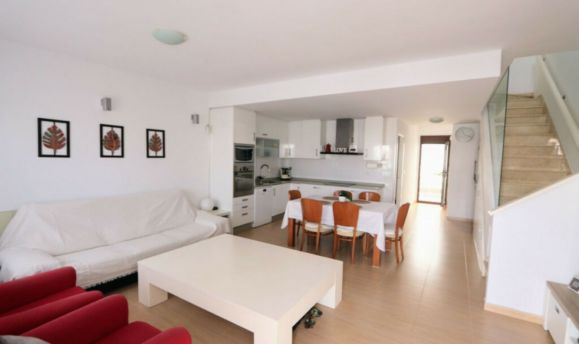 Resale - House -
Lo Pagan