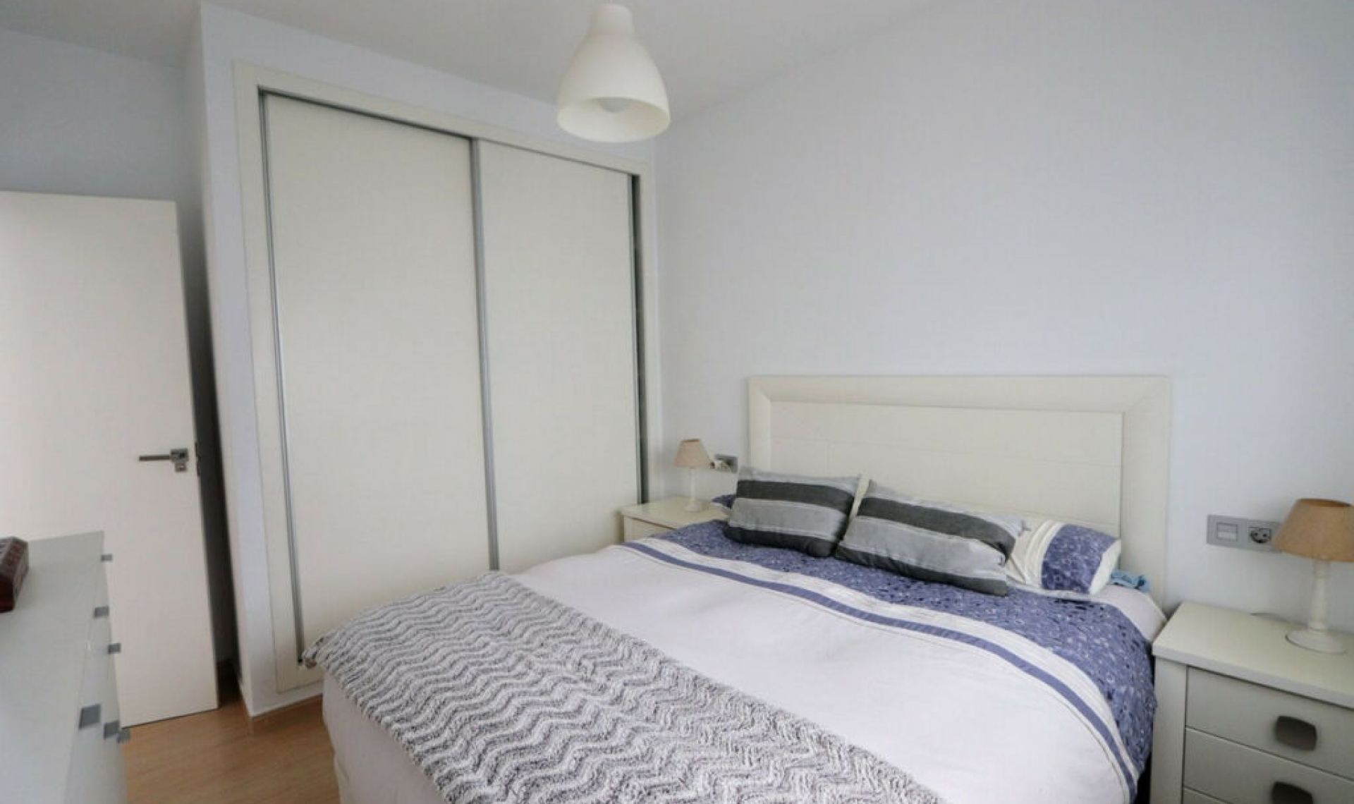 Resale - House -
Lo Pagan