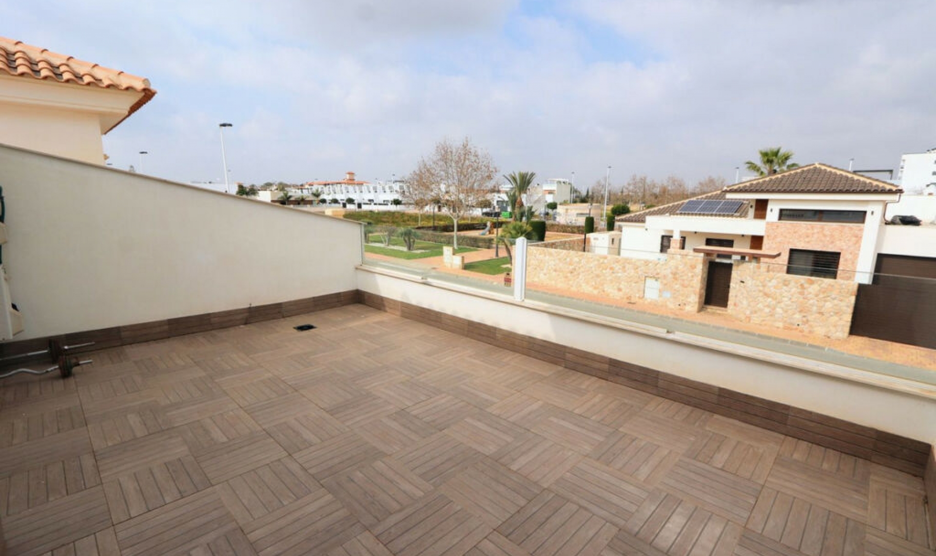 Resale - House -
Lo Pagan