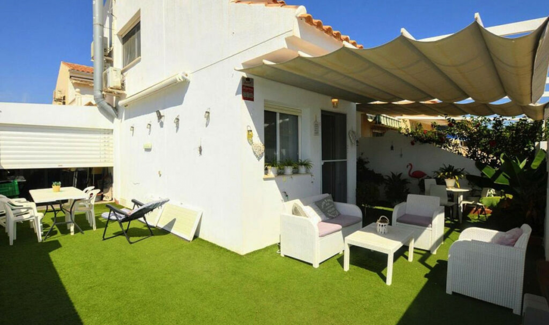 Resale - House -
Lo Pagan