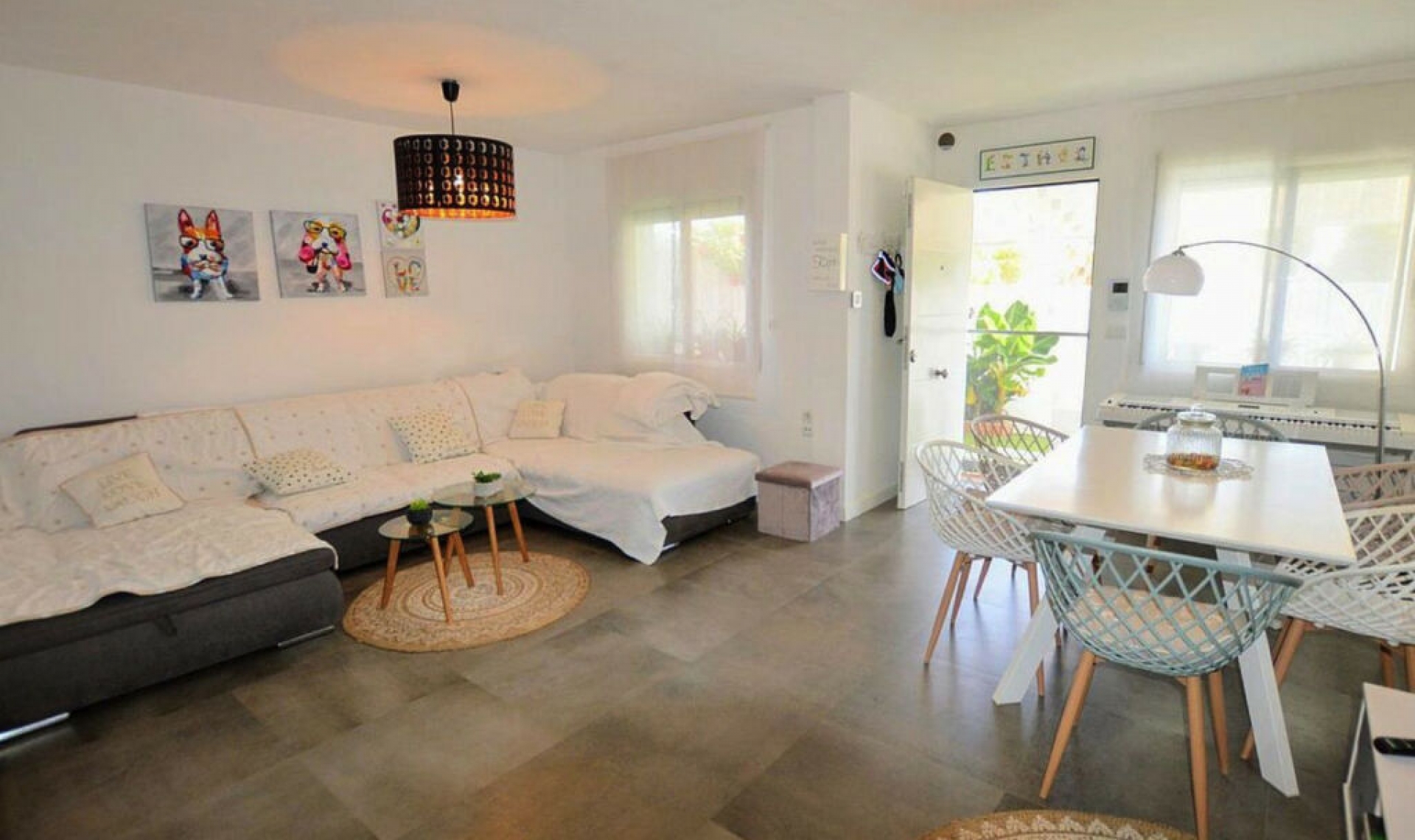 Resale - House -
Lo Pagan