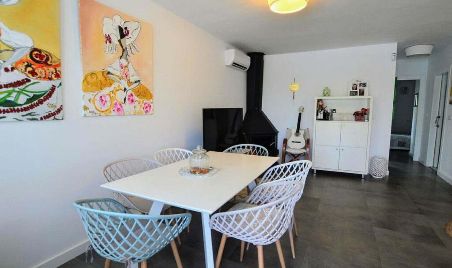 Resale - House -
Lo Pagan