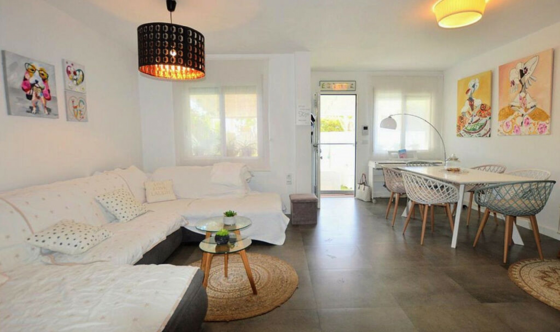 Resale - House -
Lo Pagan