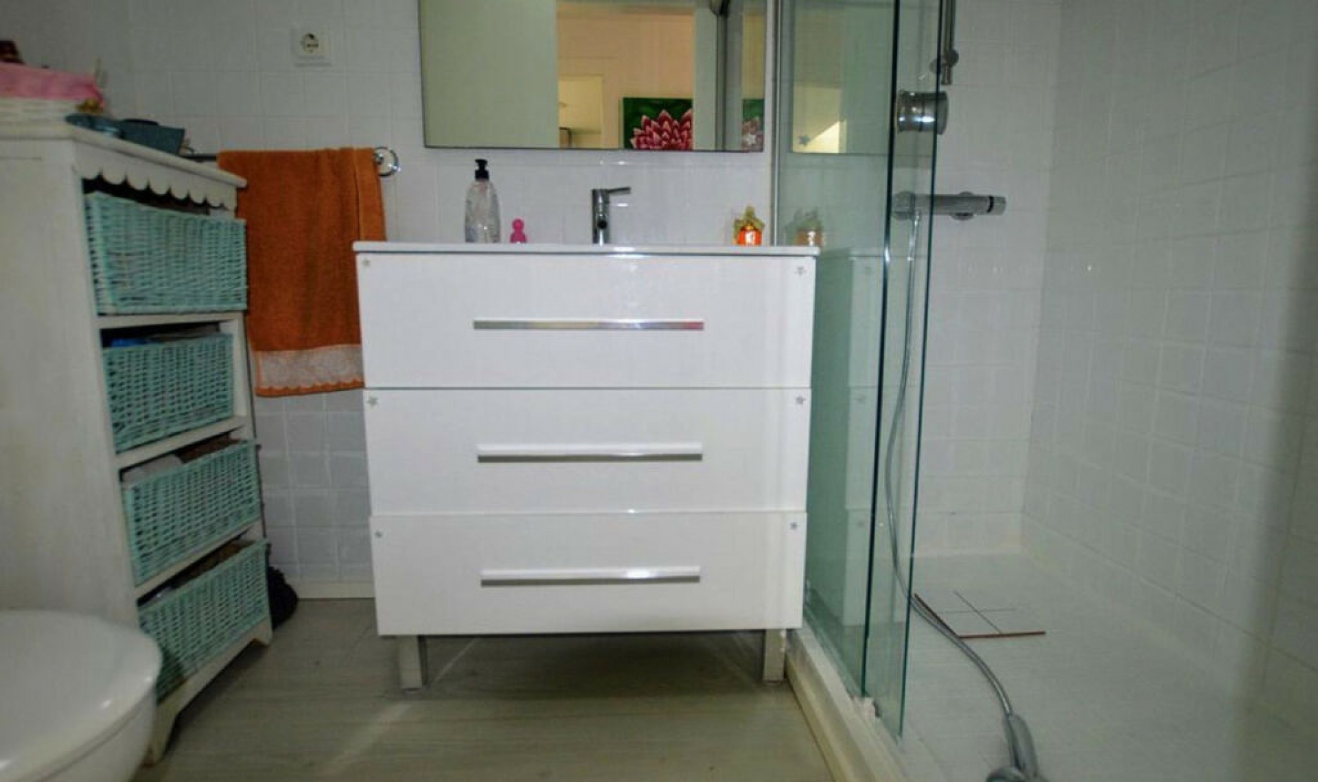 Resale - House -
Lo Pagan