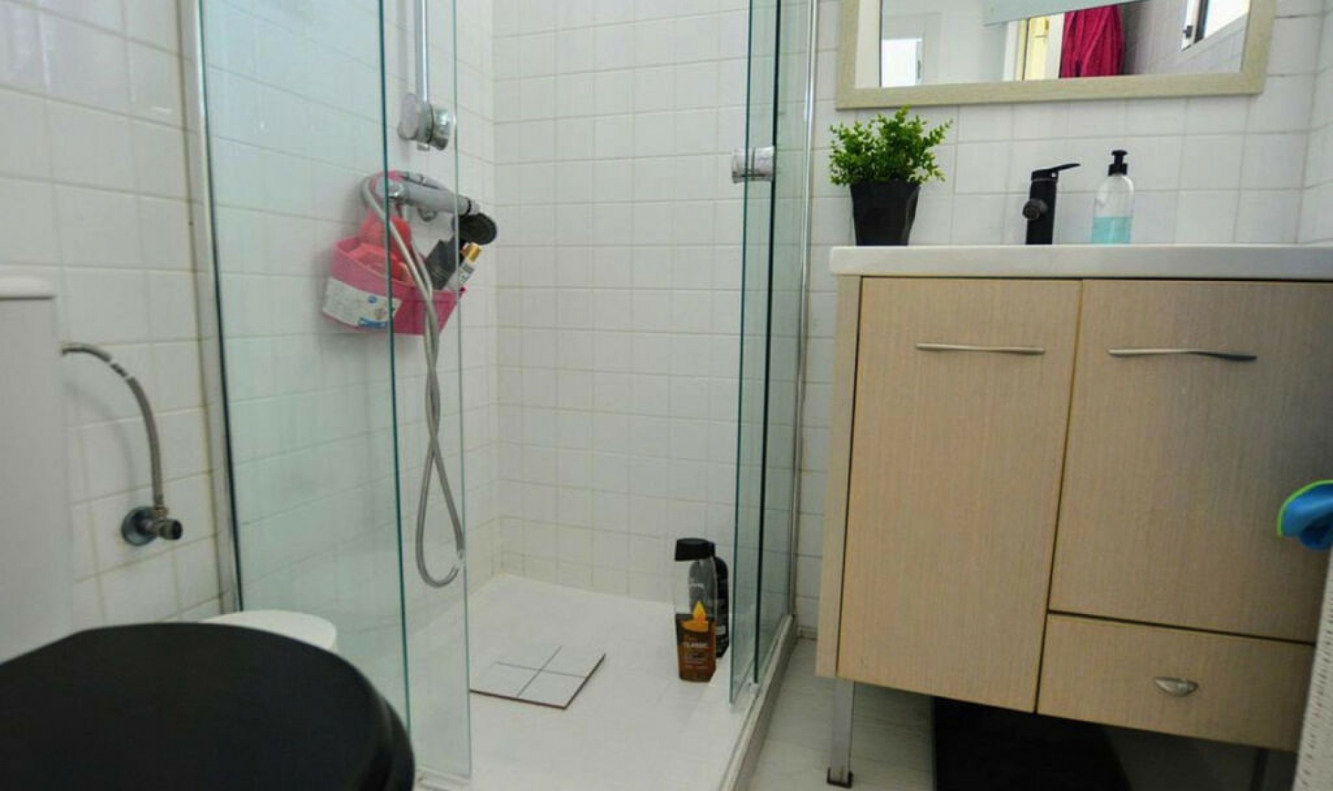 Resale - House -
Lo Pagan