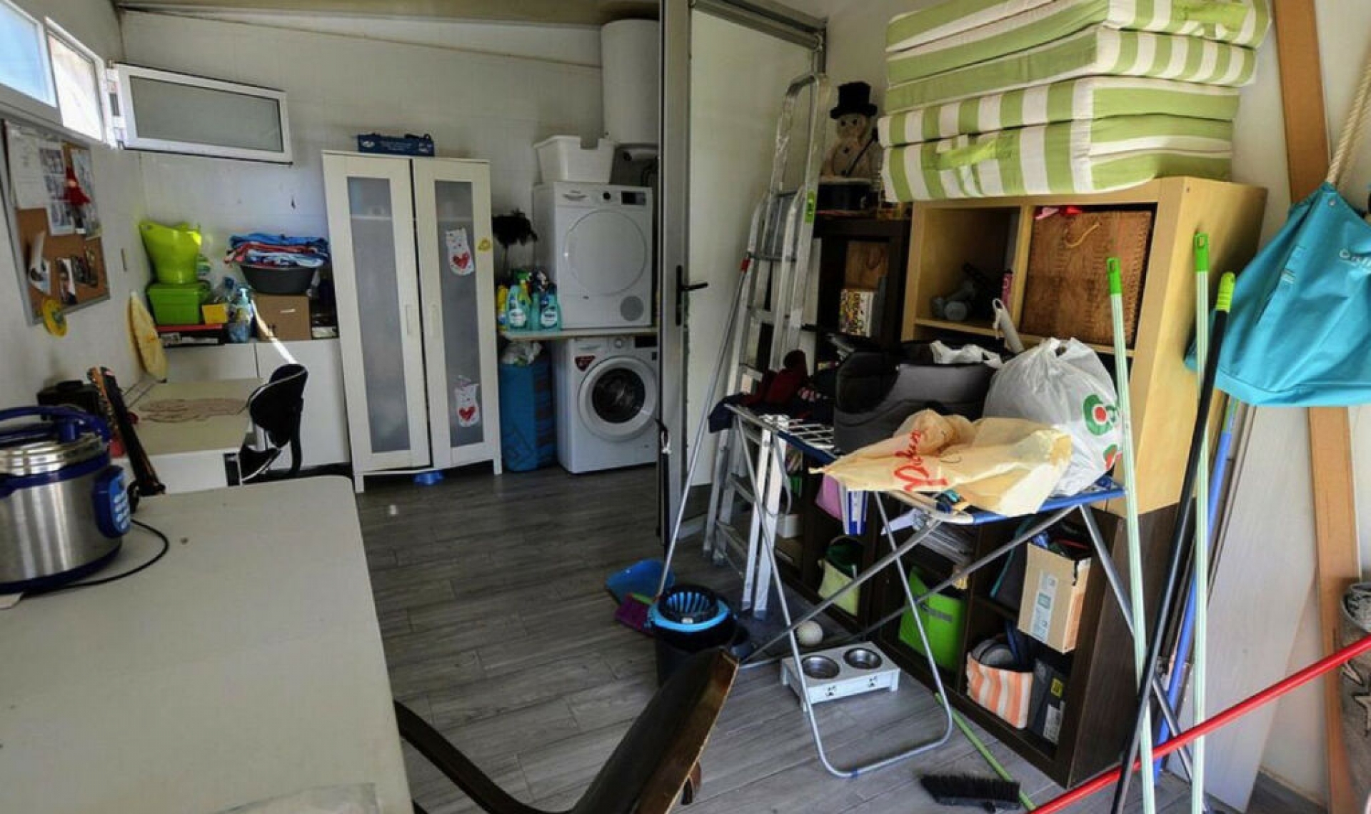 Resale - House -
Lo Pagan