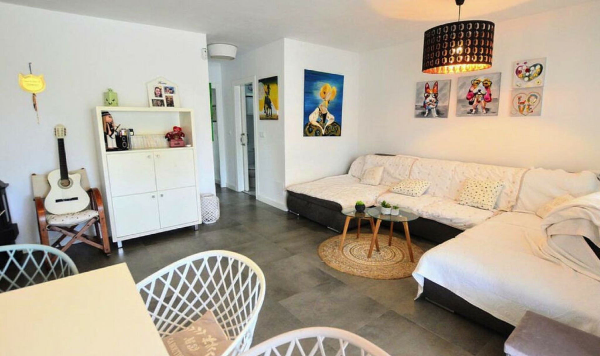 Resale - House -
Lo Pagan