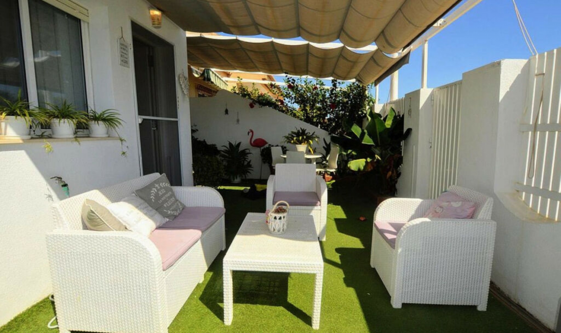 Resale - House -
Lo Pagan