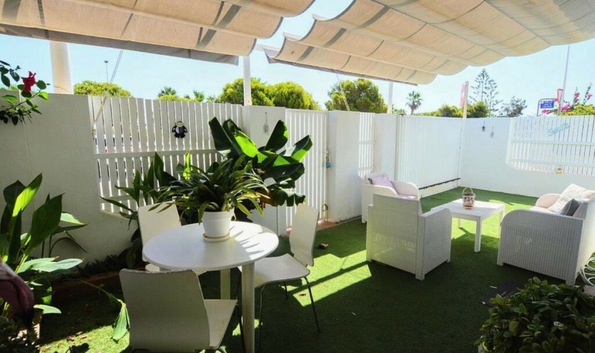 Resale - House -
Lo Pagan