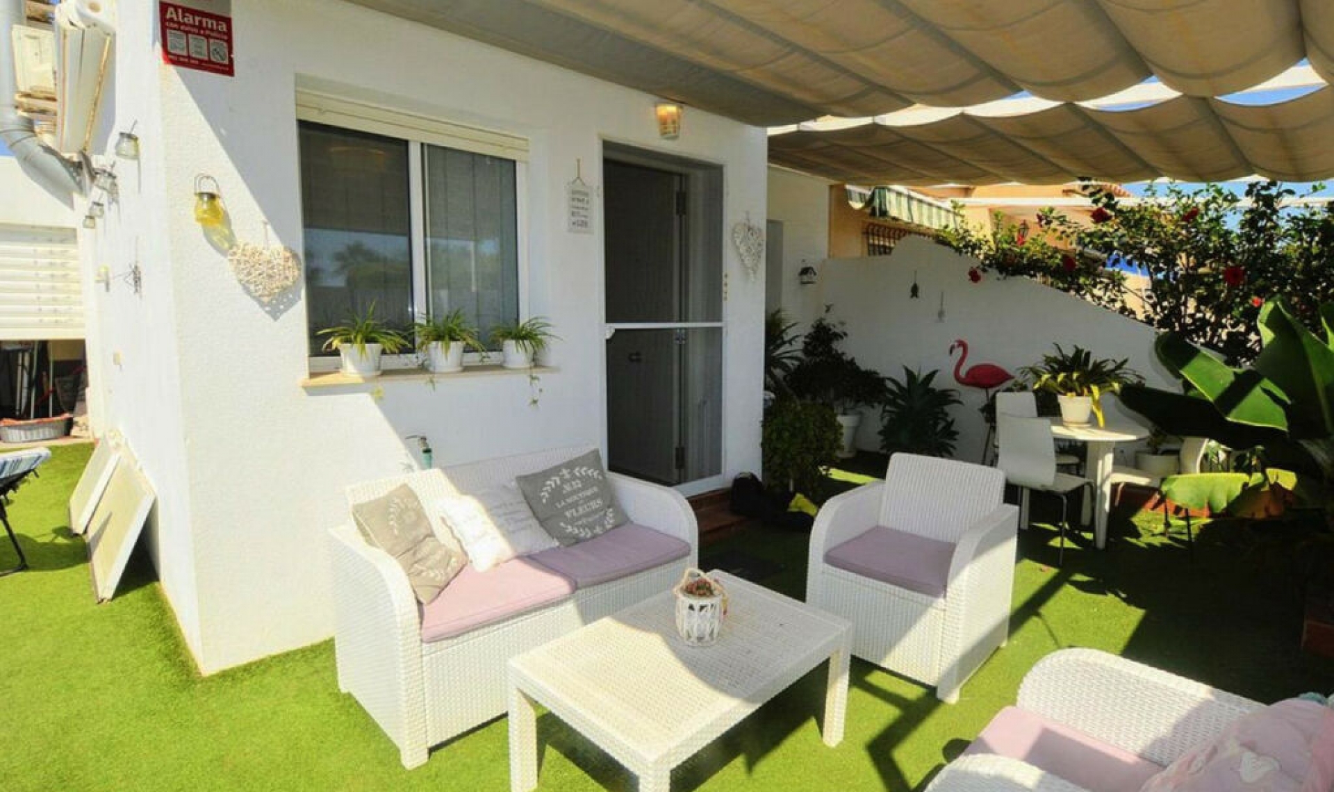 Resale - House -
Lo Pagan