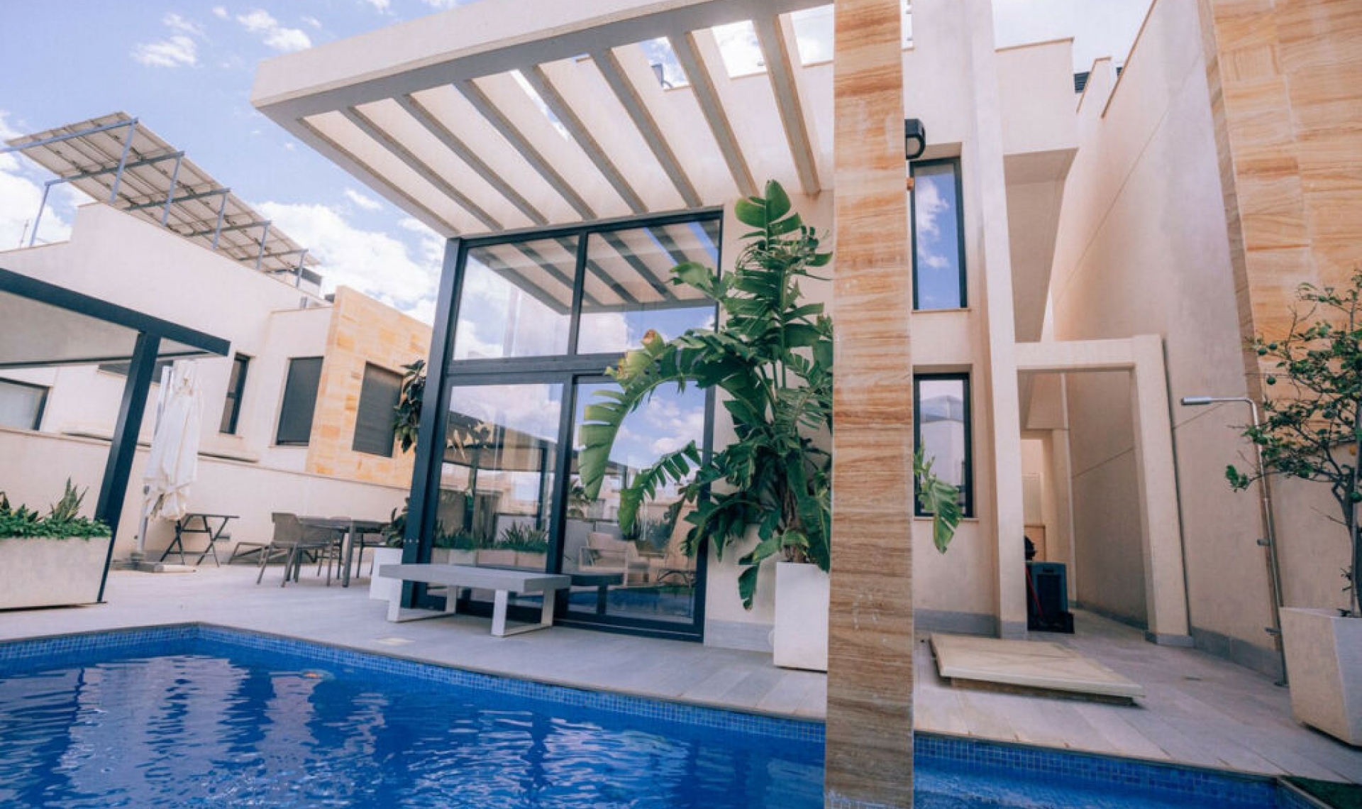 Resale - House -
Lomas de Cabo Roig