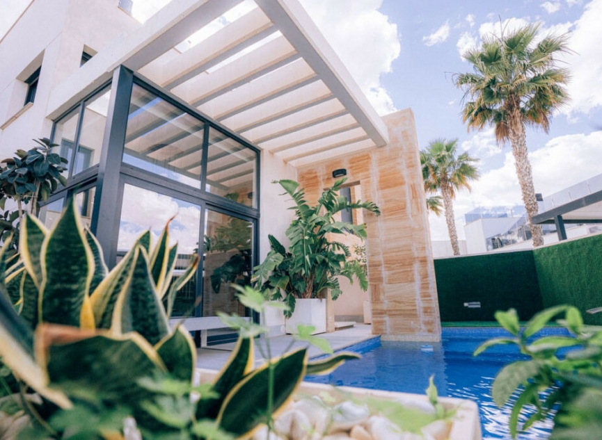 Resale - House -
Lomas de Cabo Roig