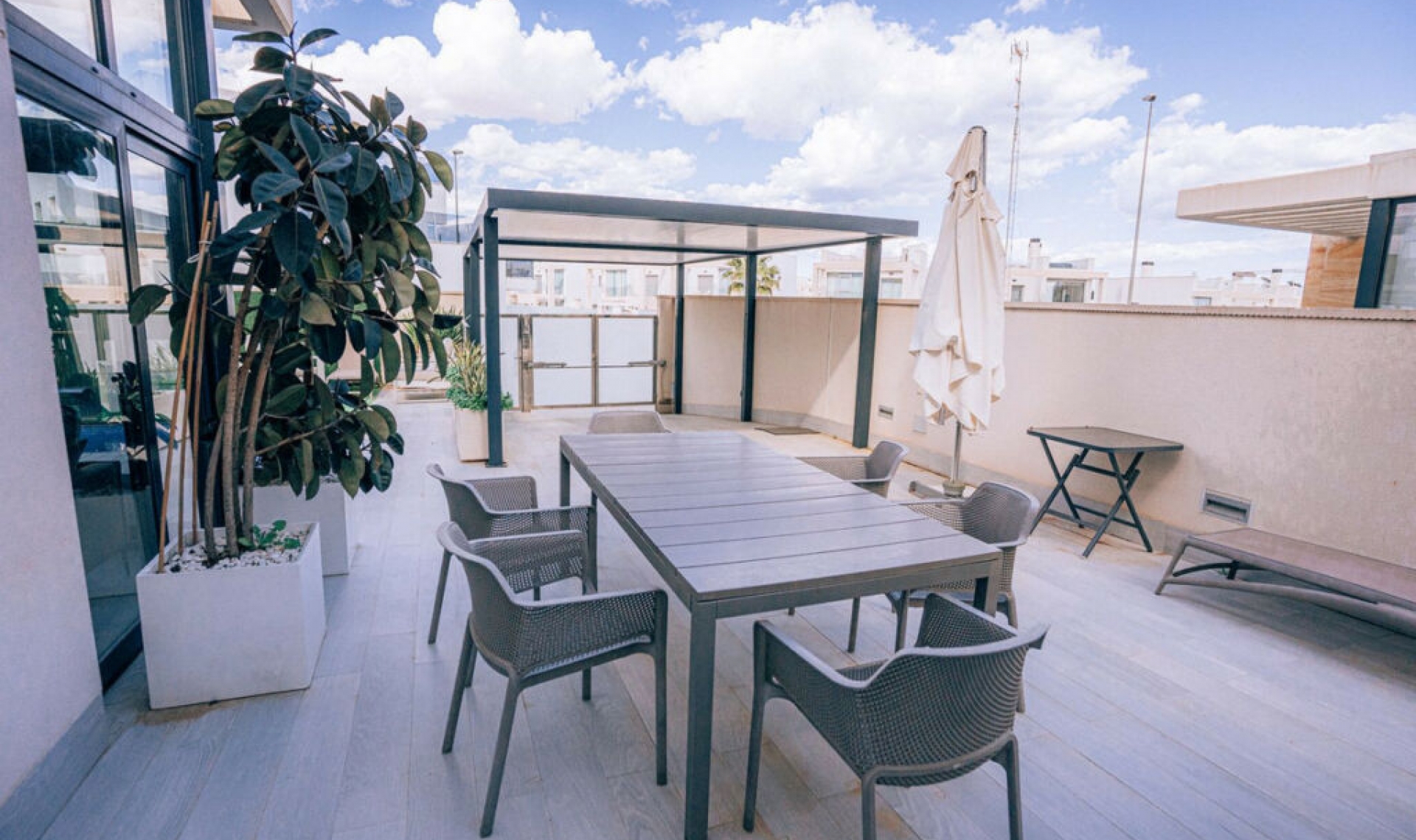 Resale - House -
Lomas de Cabo Roig