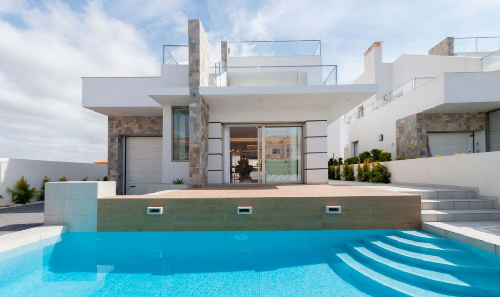 Resale - House -
Los Alcázares