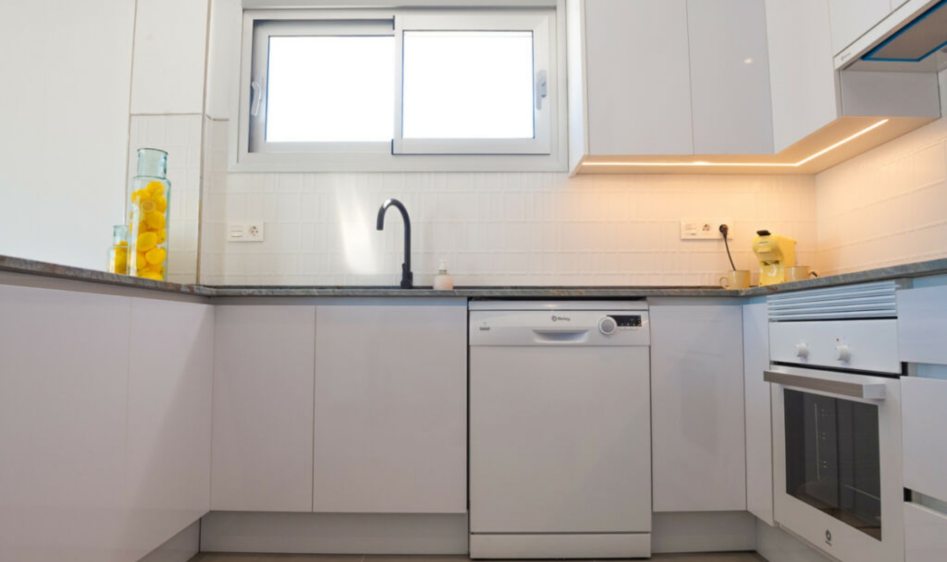 Resale - House -
Los Alcázares