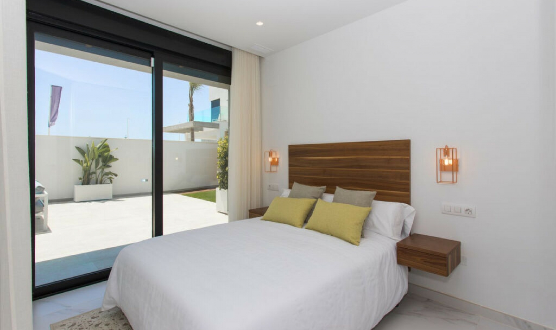 Resale - House -
Los Alcázares