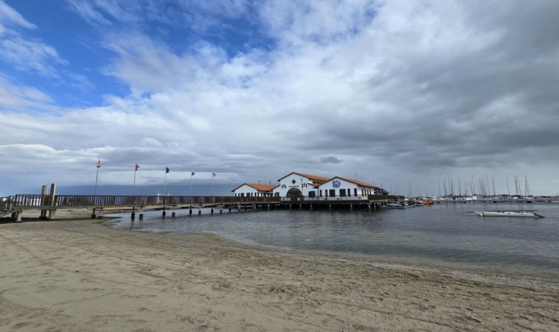 Resale - House -
Los Alcázares