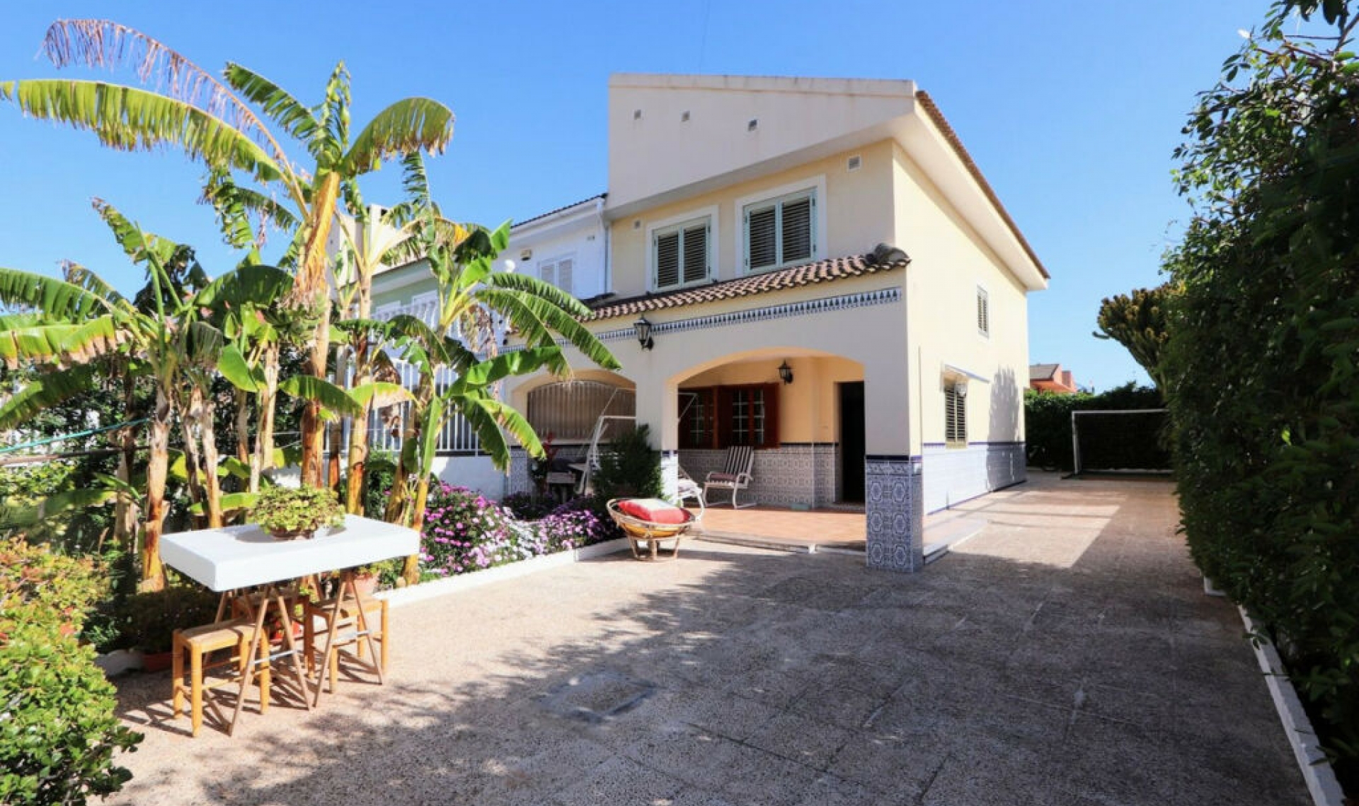 Resale - House -
Los Alcázares