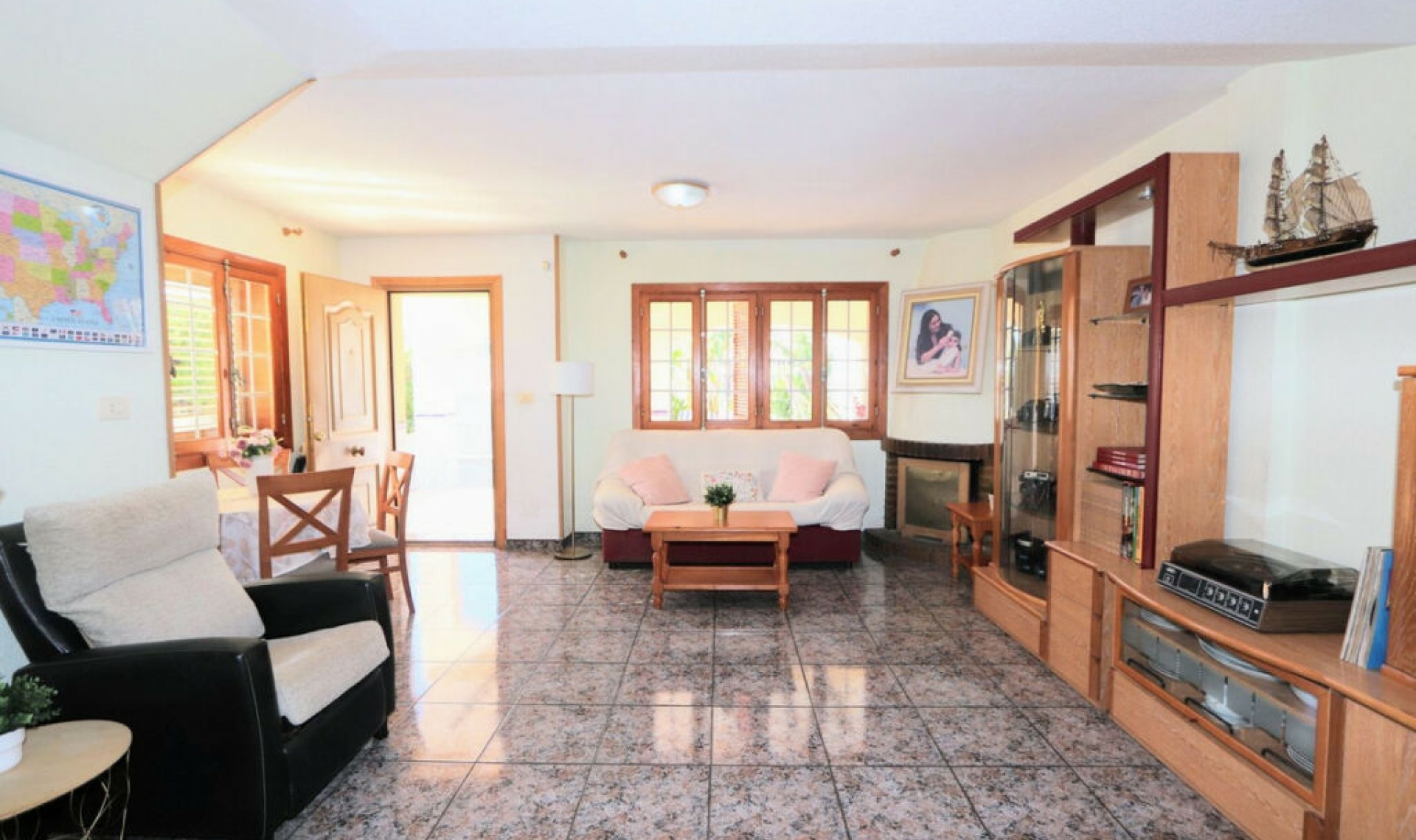 Resale - House -
Los Alcázares