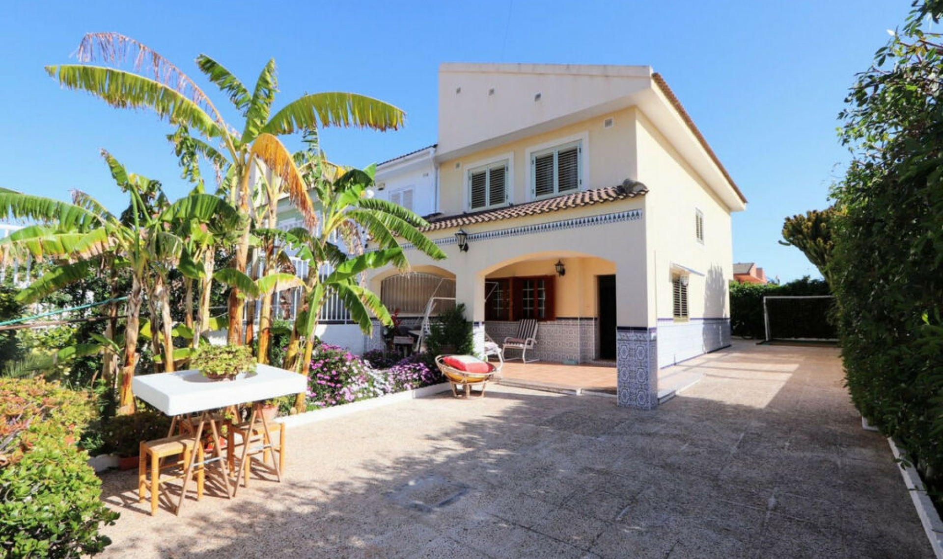 Resale - House -
Los Alcázares