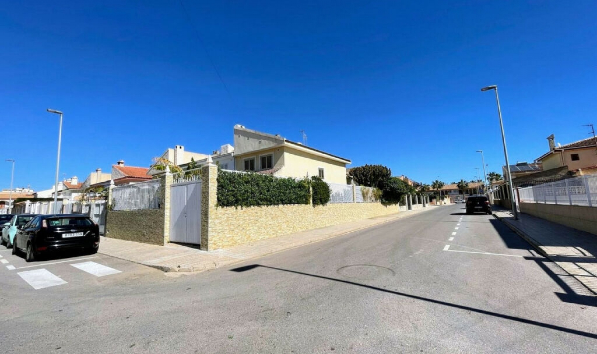 Resale - House -
Los Alcázares