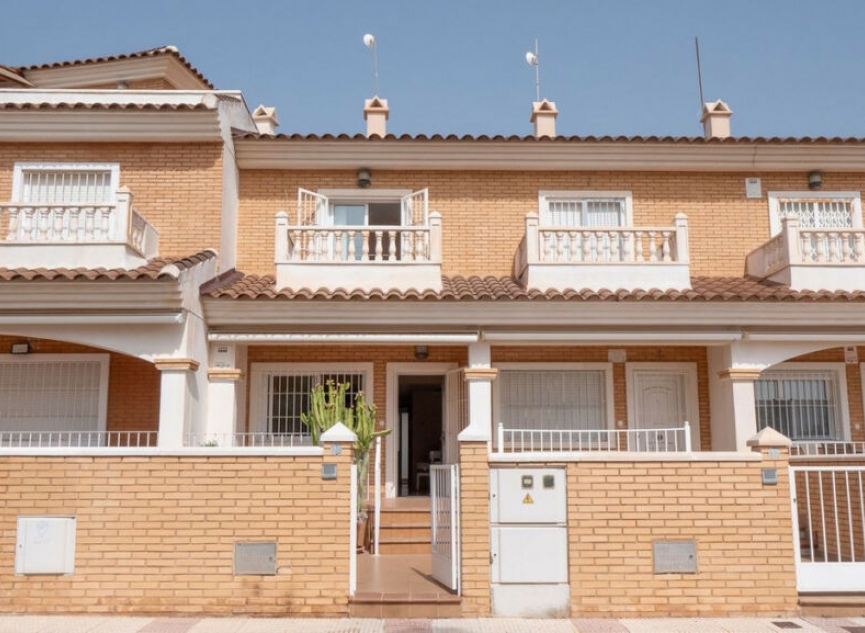 Resale - House -
Los Alcázares