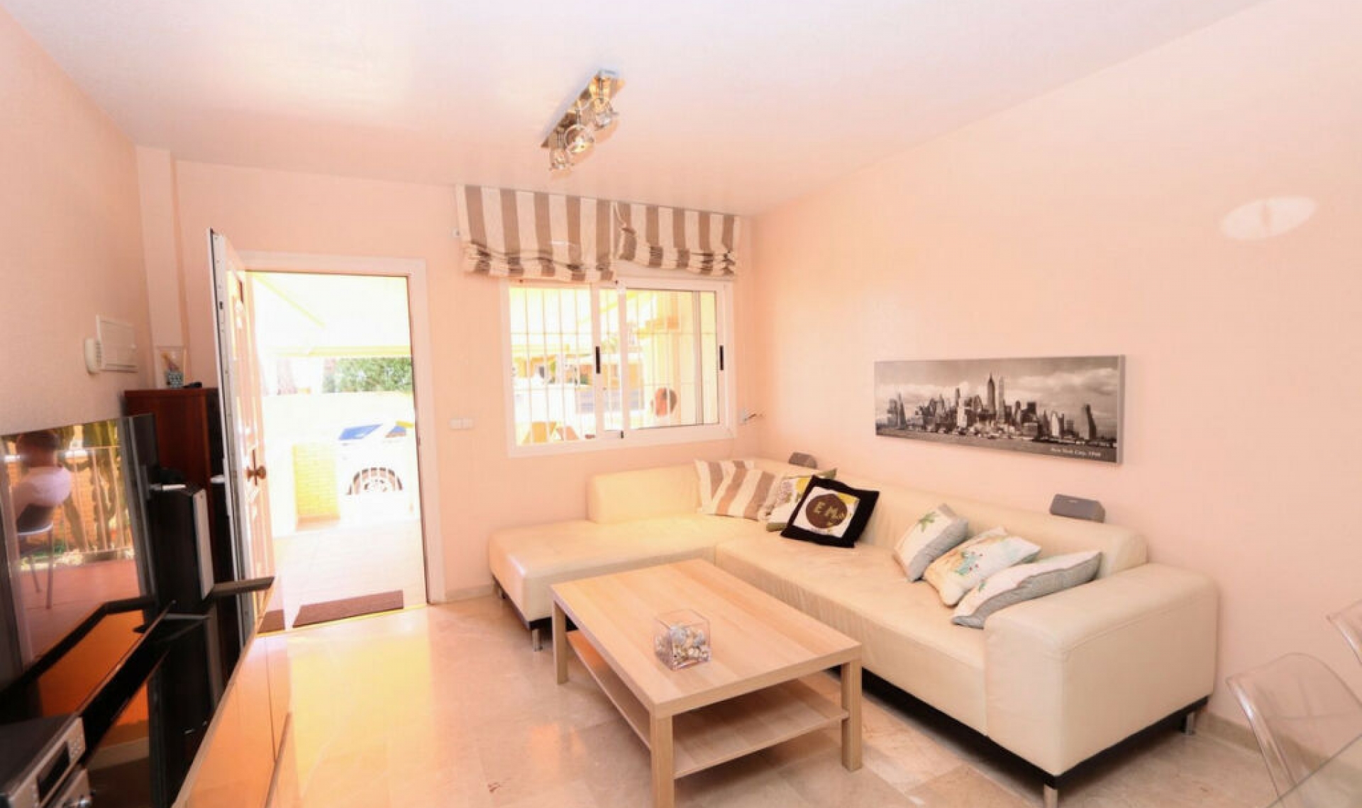 Resale - House -
Los Alcázares