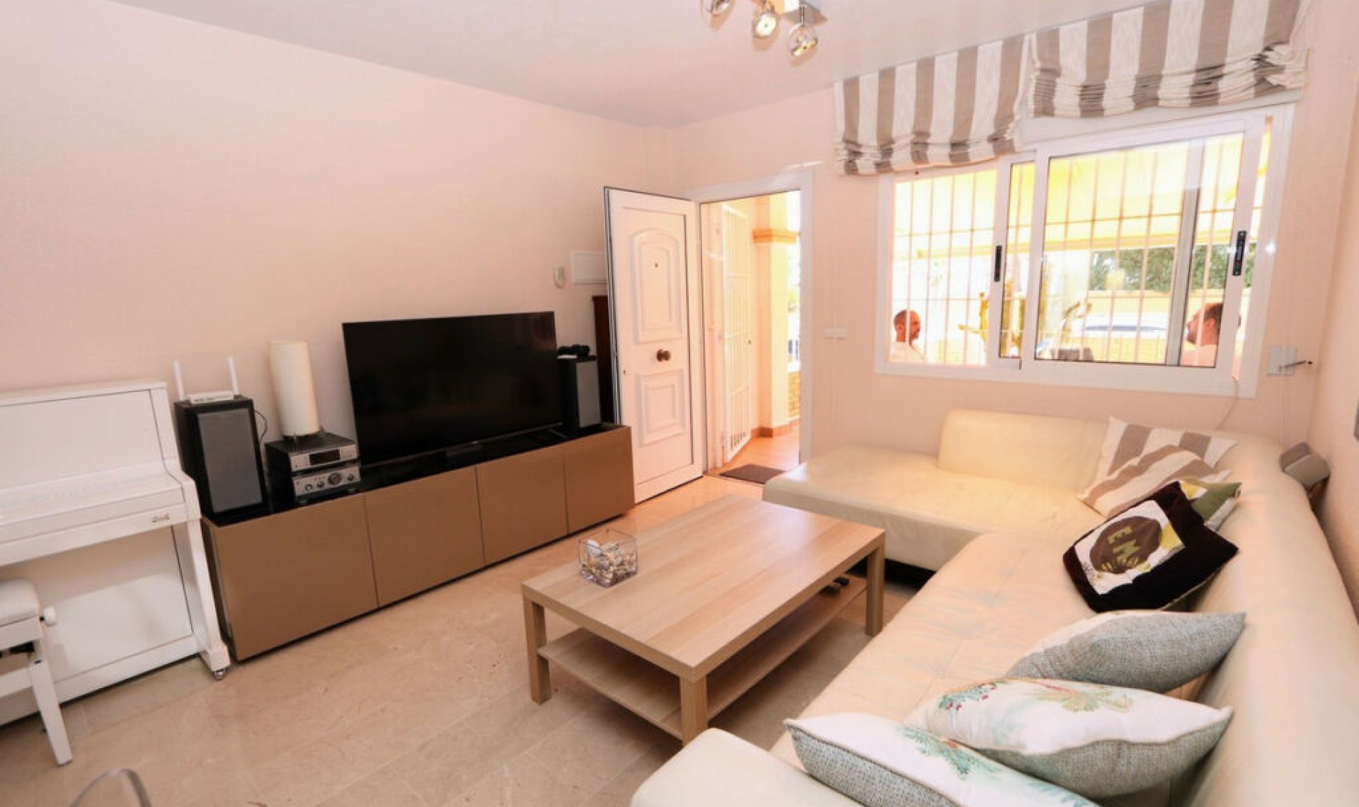 Resale - House -
Los Alcázares