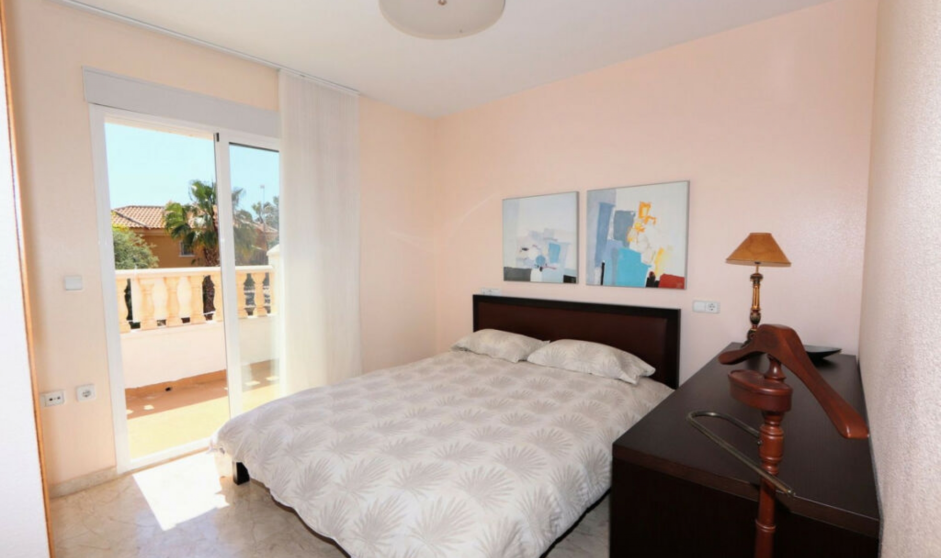 Resale - House -
Los Alcázares