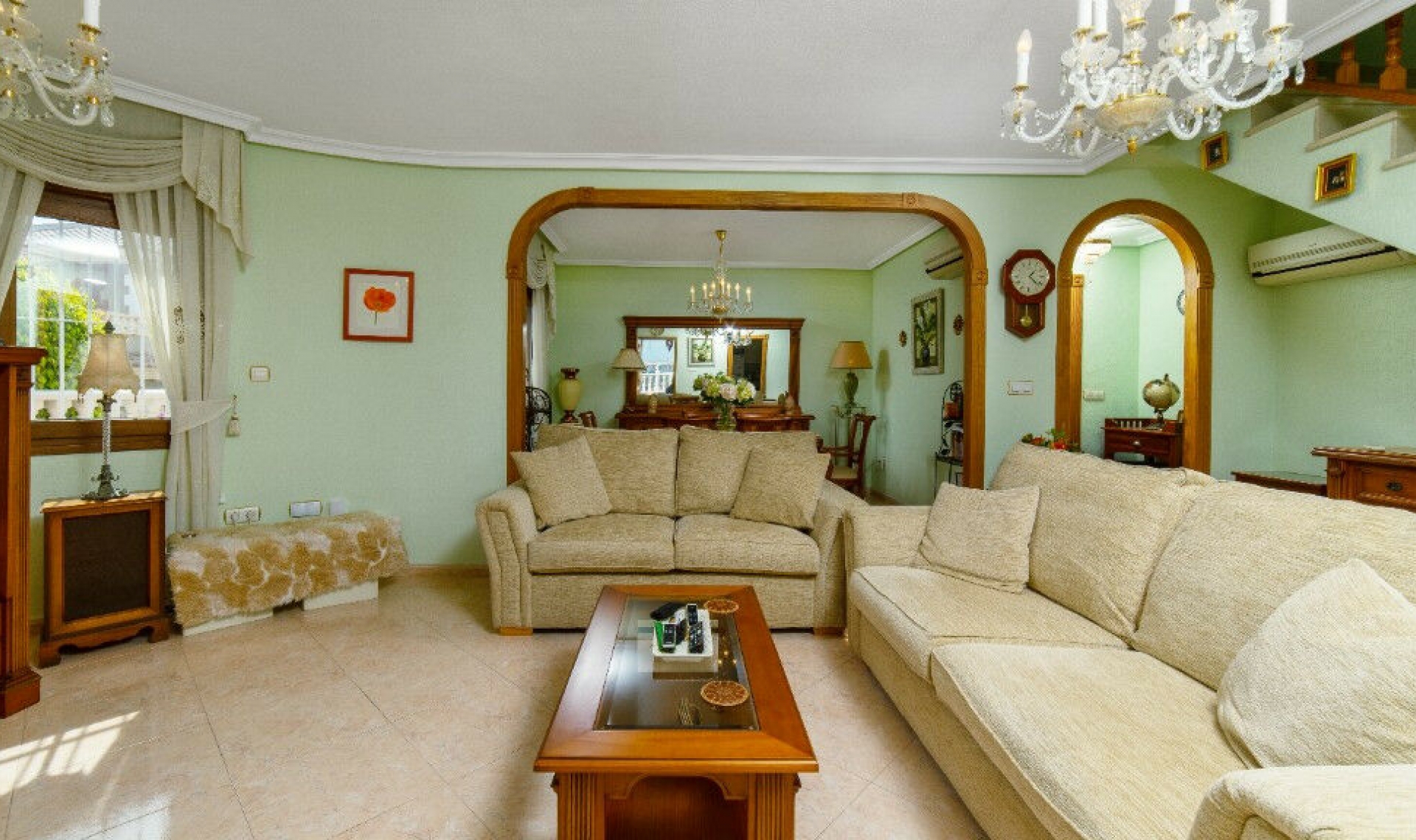 Resale - House -
Los Altos