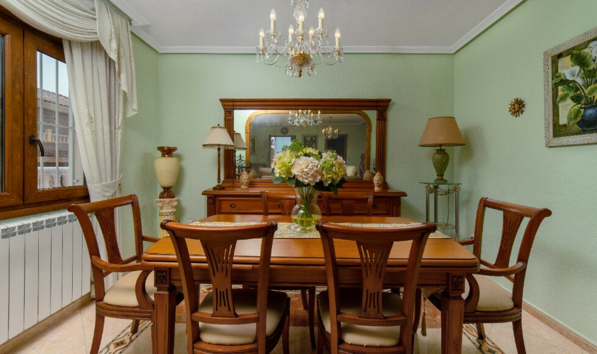 Resale - House -
Los Altos