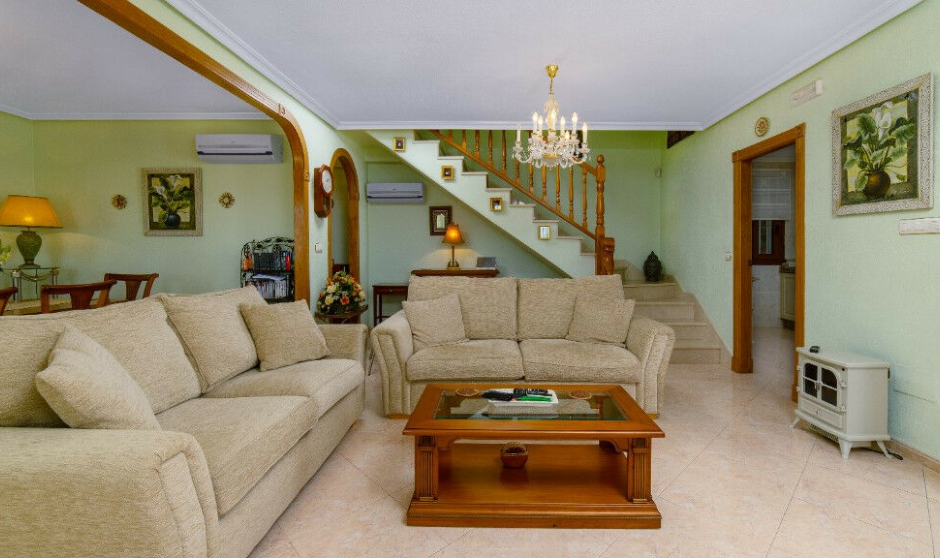 Resale - House -
Los Altos