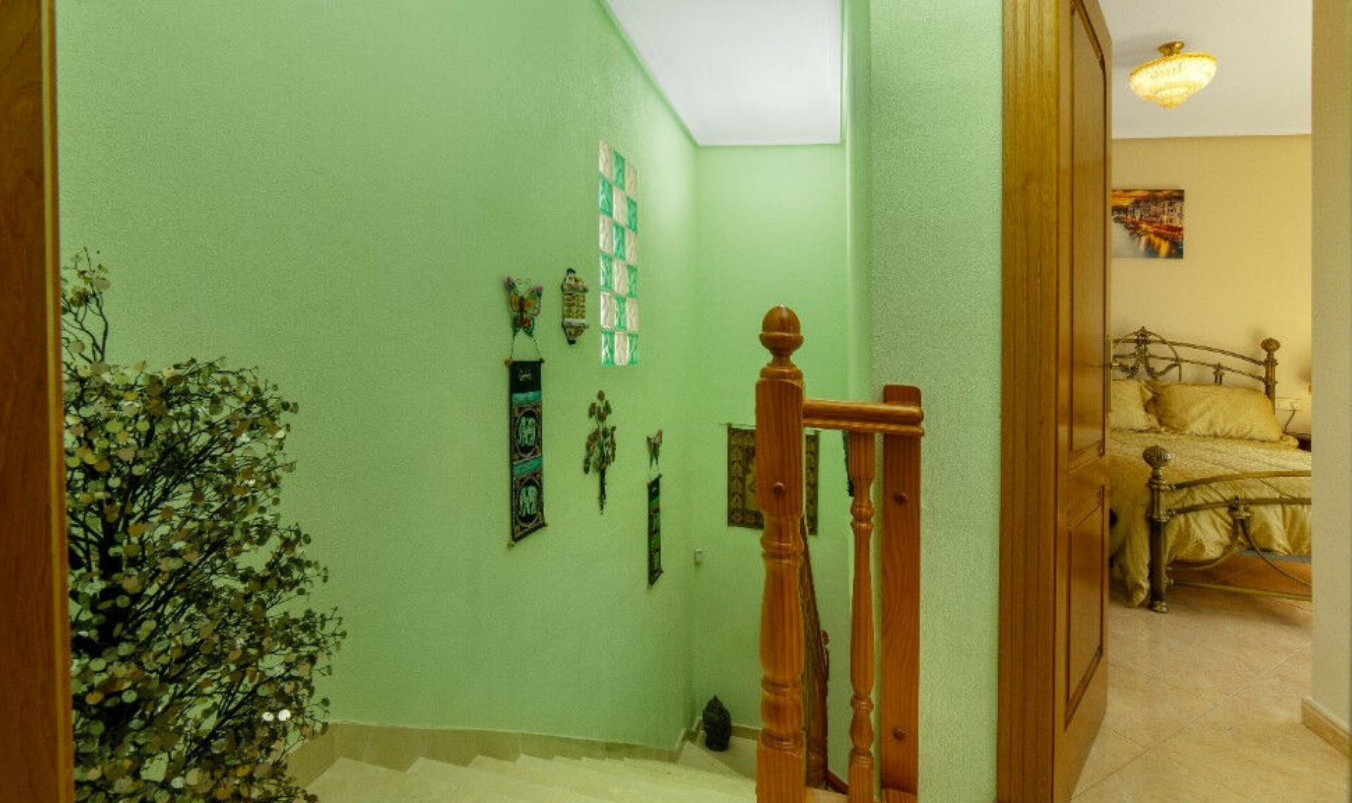 Resale - House -
Los Altos