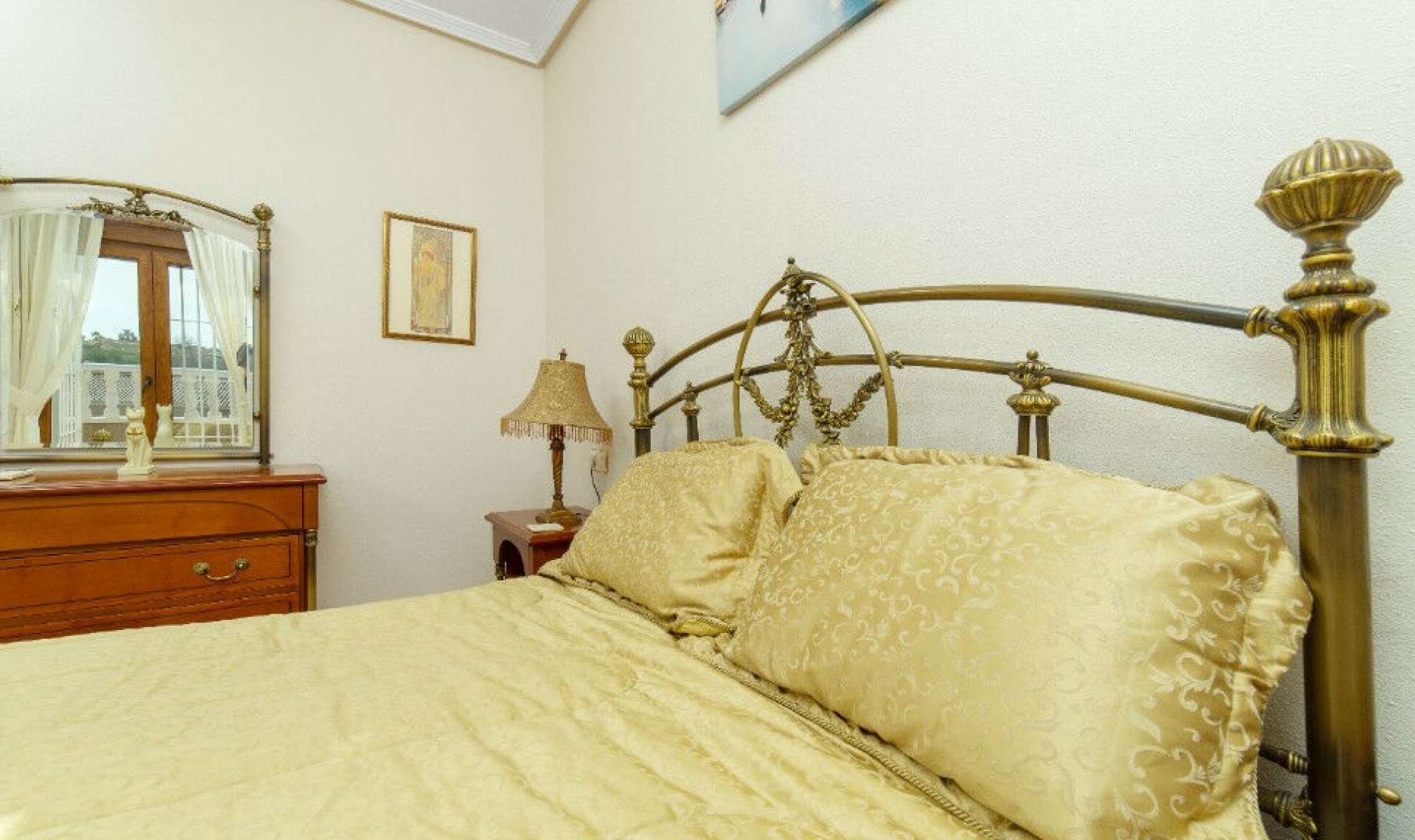 Resale - House -
Los Altos