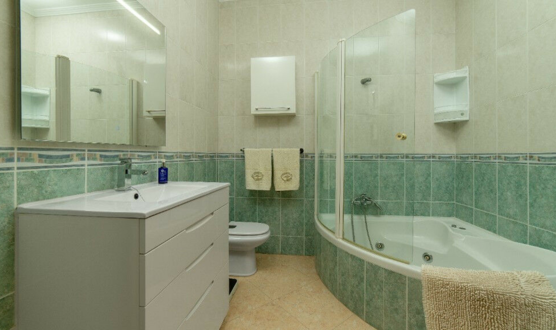 Resale - House -
Los Altos