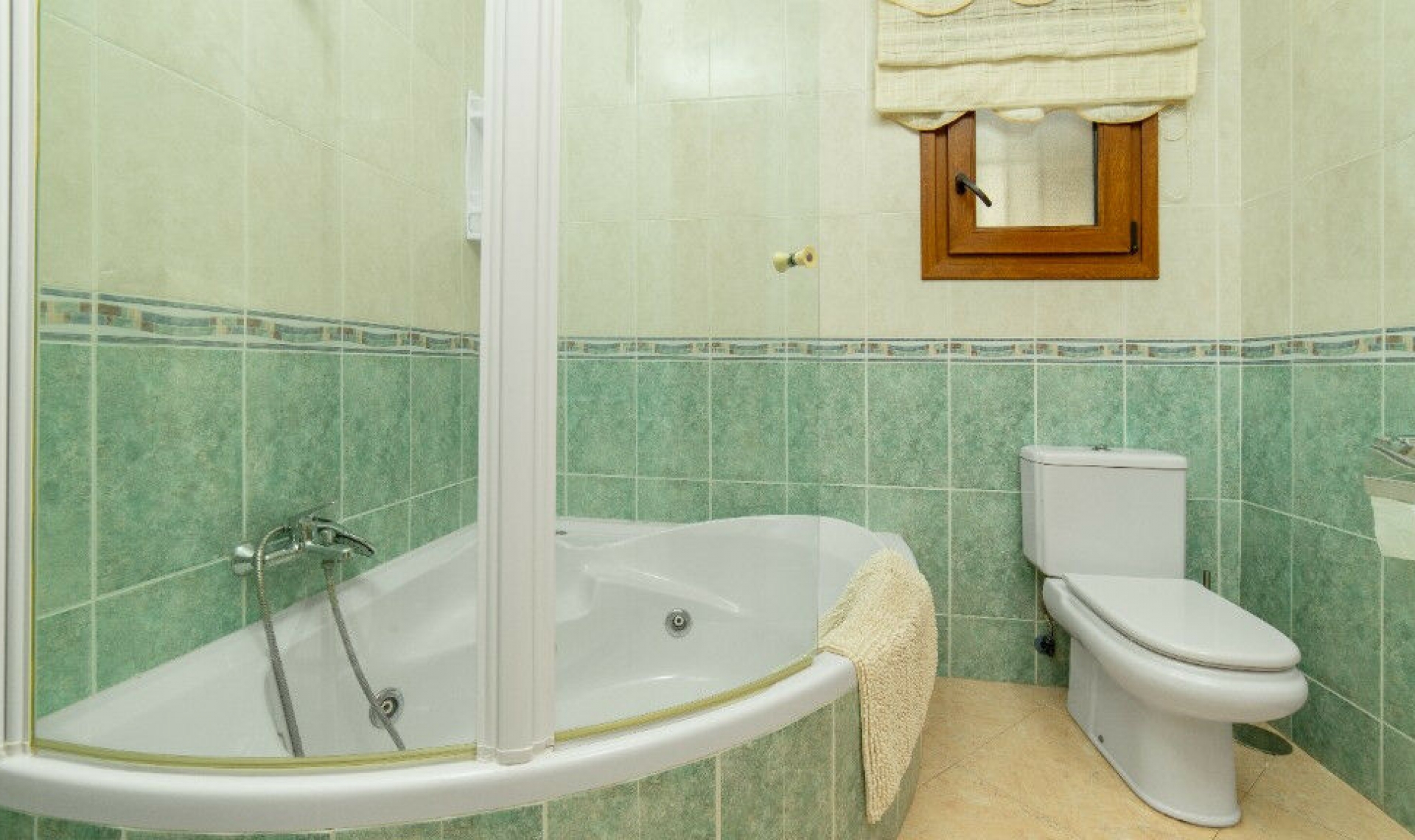 Resale - House -
Los Altos