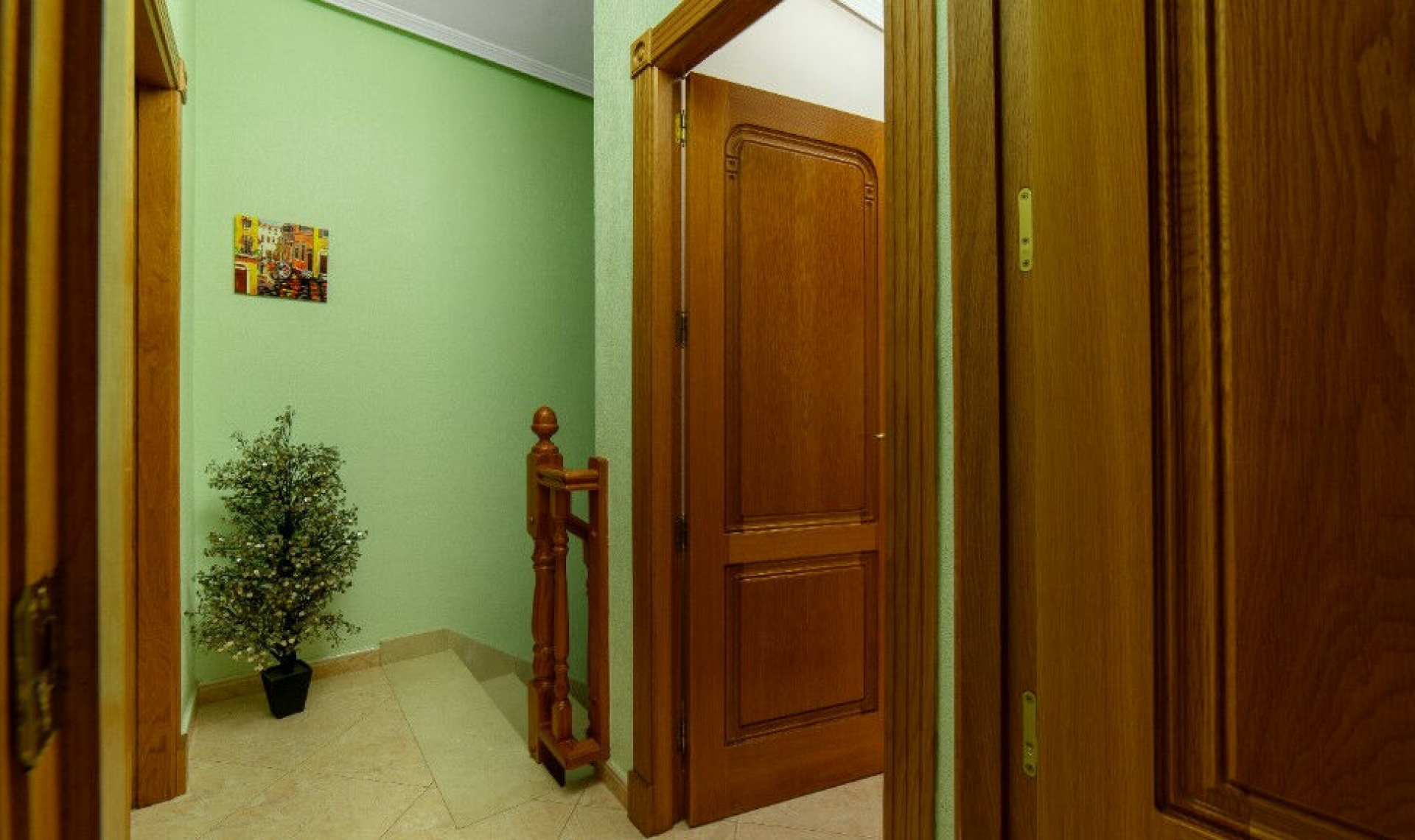 Resale - House -
Los Altos