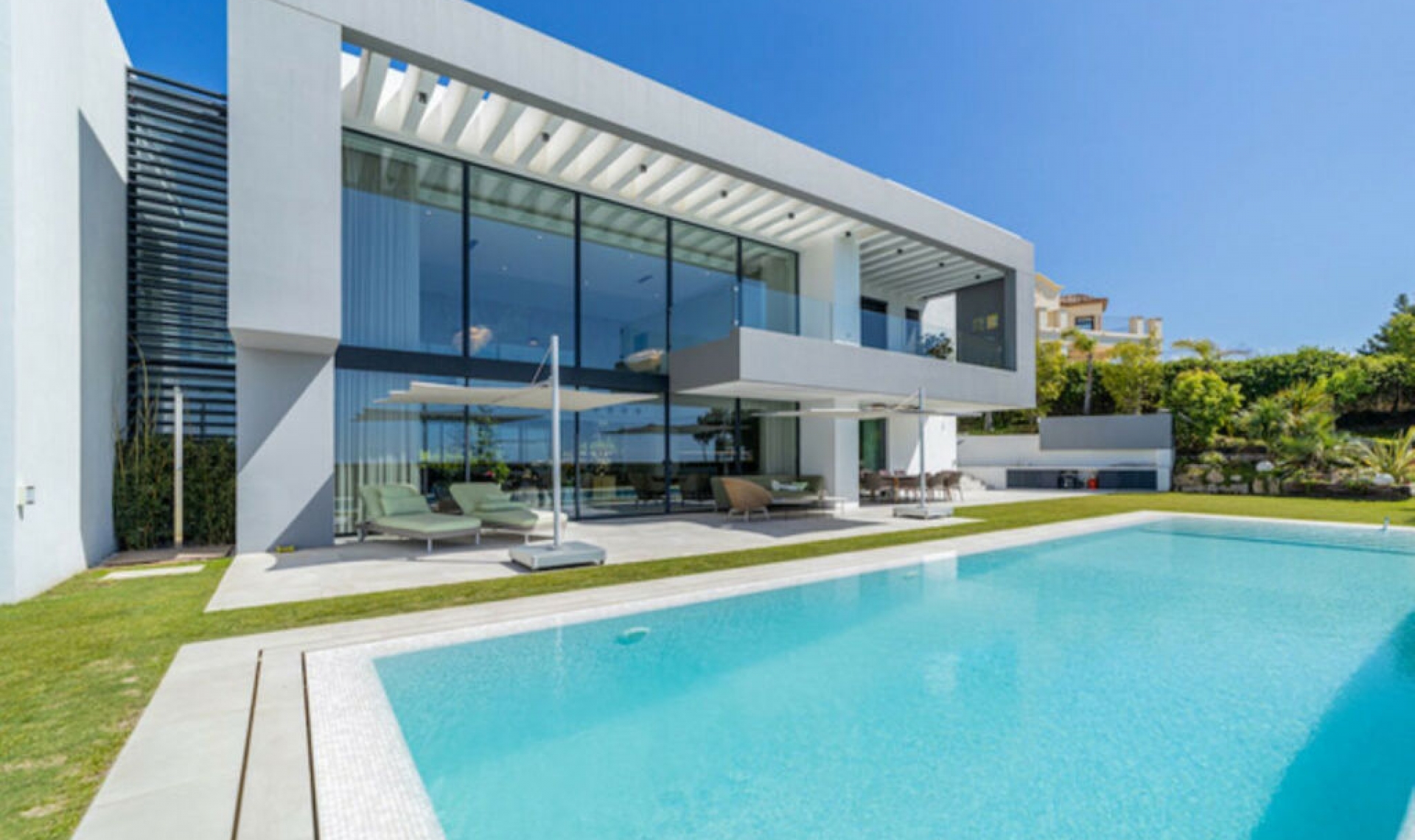 Resale - House -
Los Arqueros