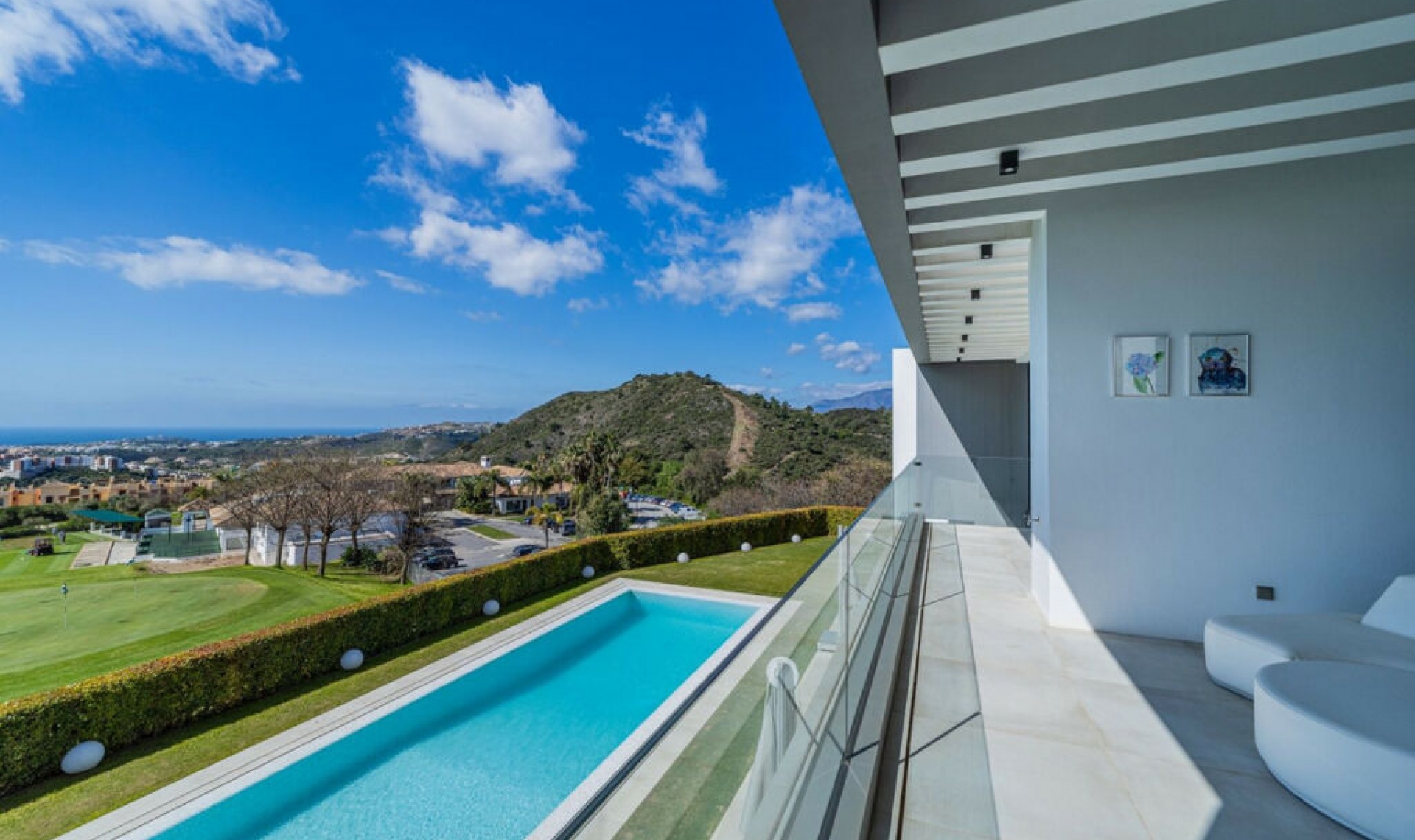 Resale - House -
Los Arqueros