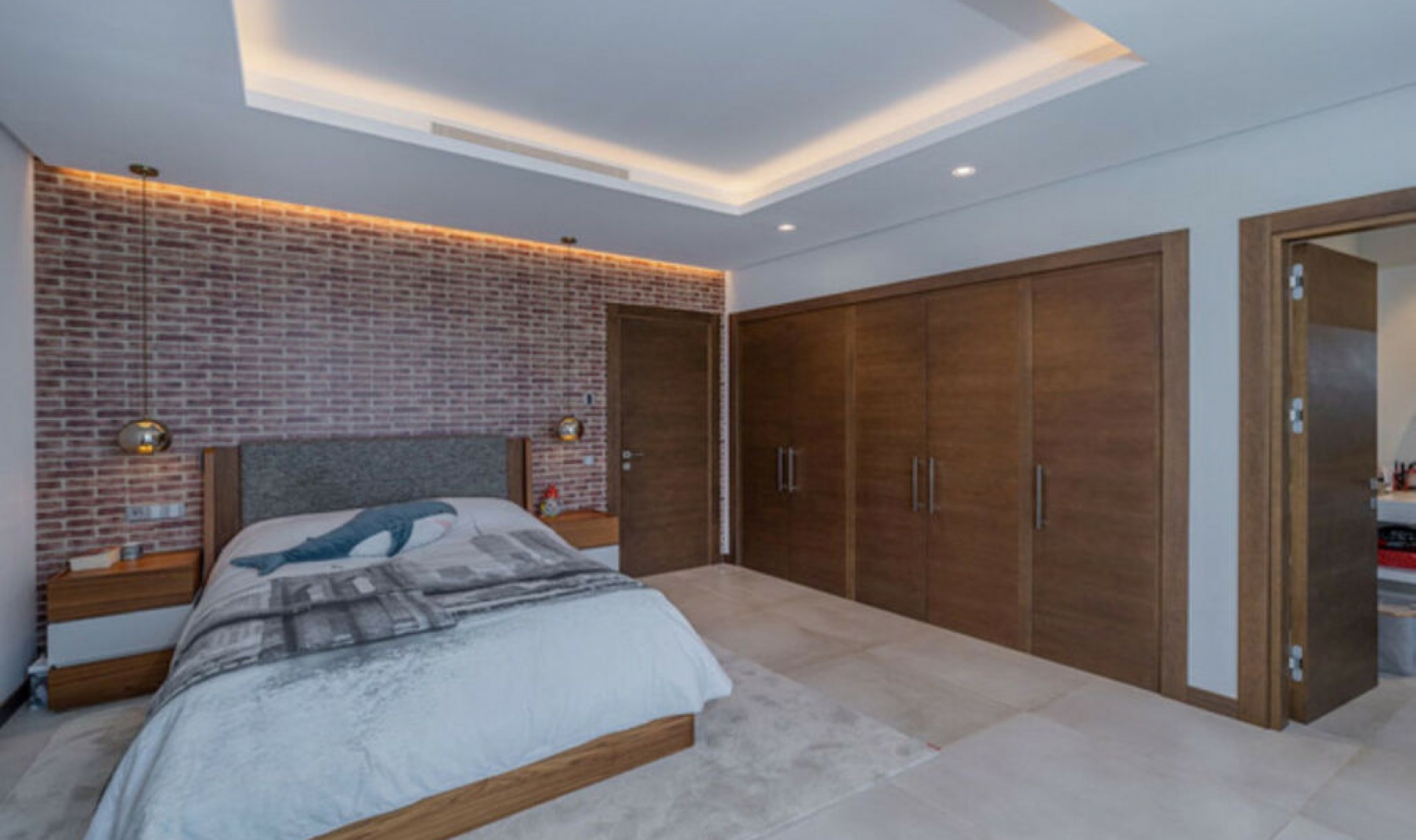 Resale - House -
Los Arqueros