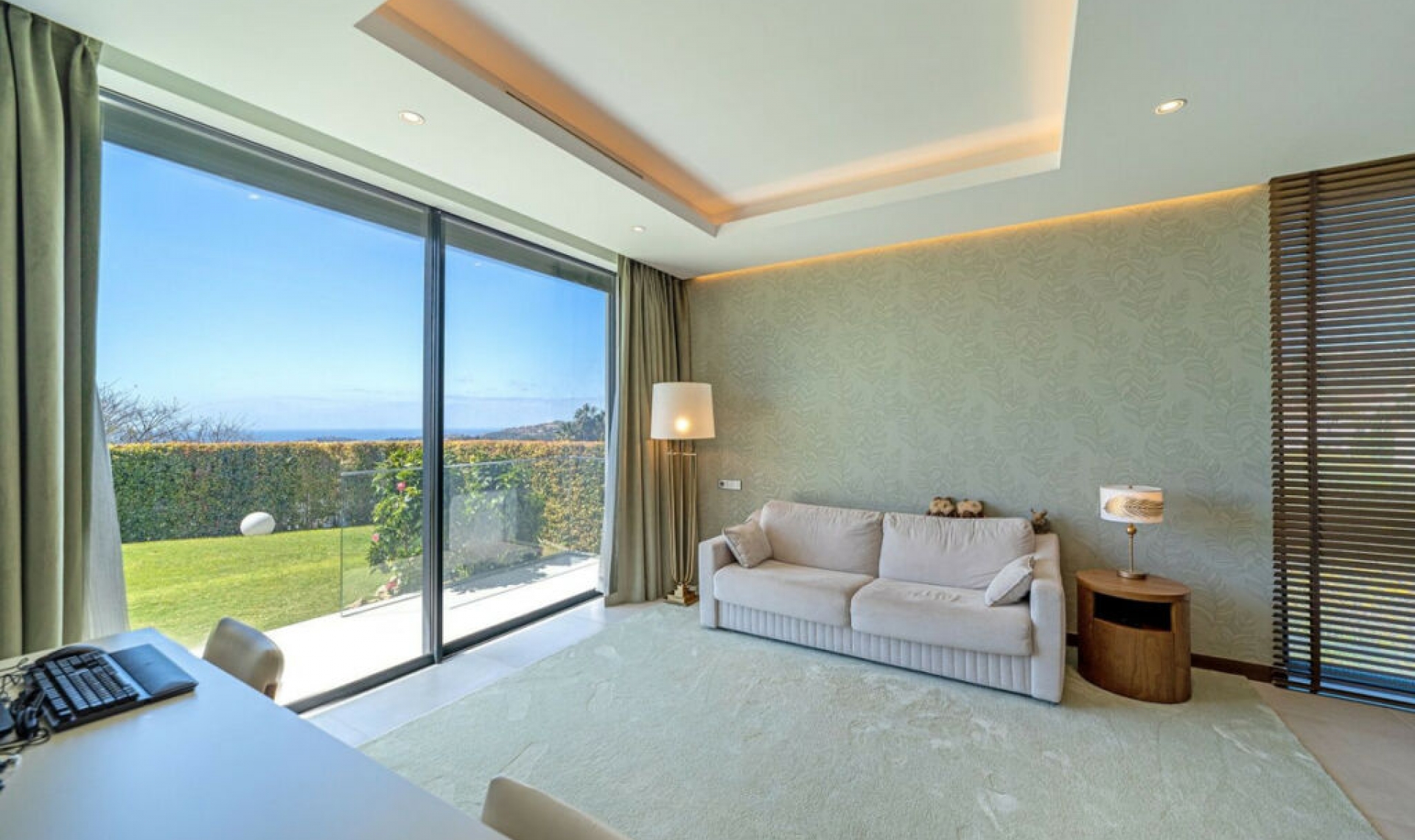 Resale - House -
Los Arqueros