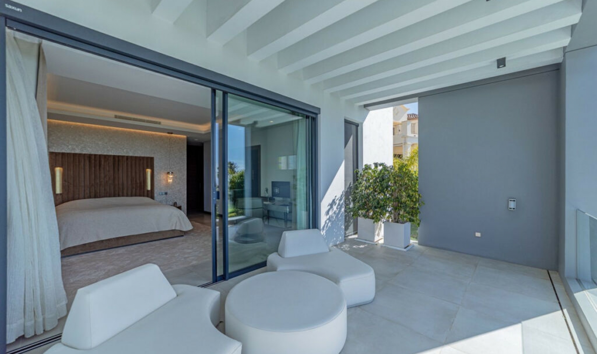 Resale - House -
Los Arqueros