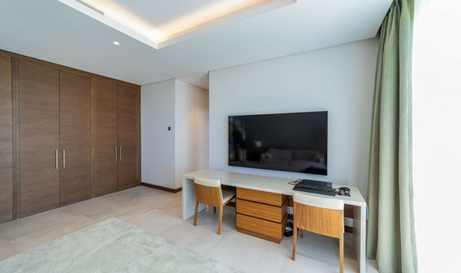 Resale - House -
Los Arqueros