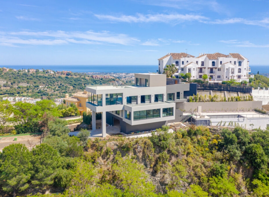 Resale - House -
Los Arqueros