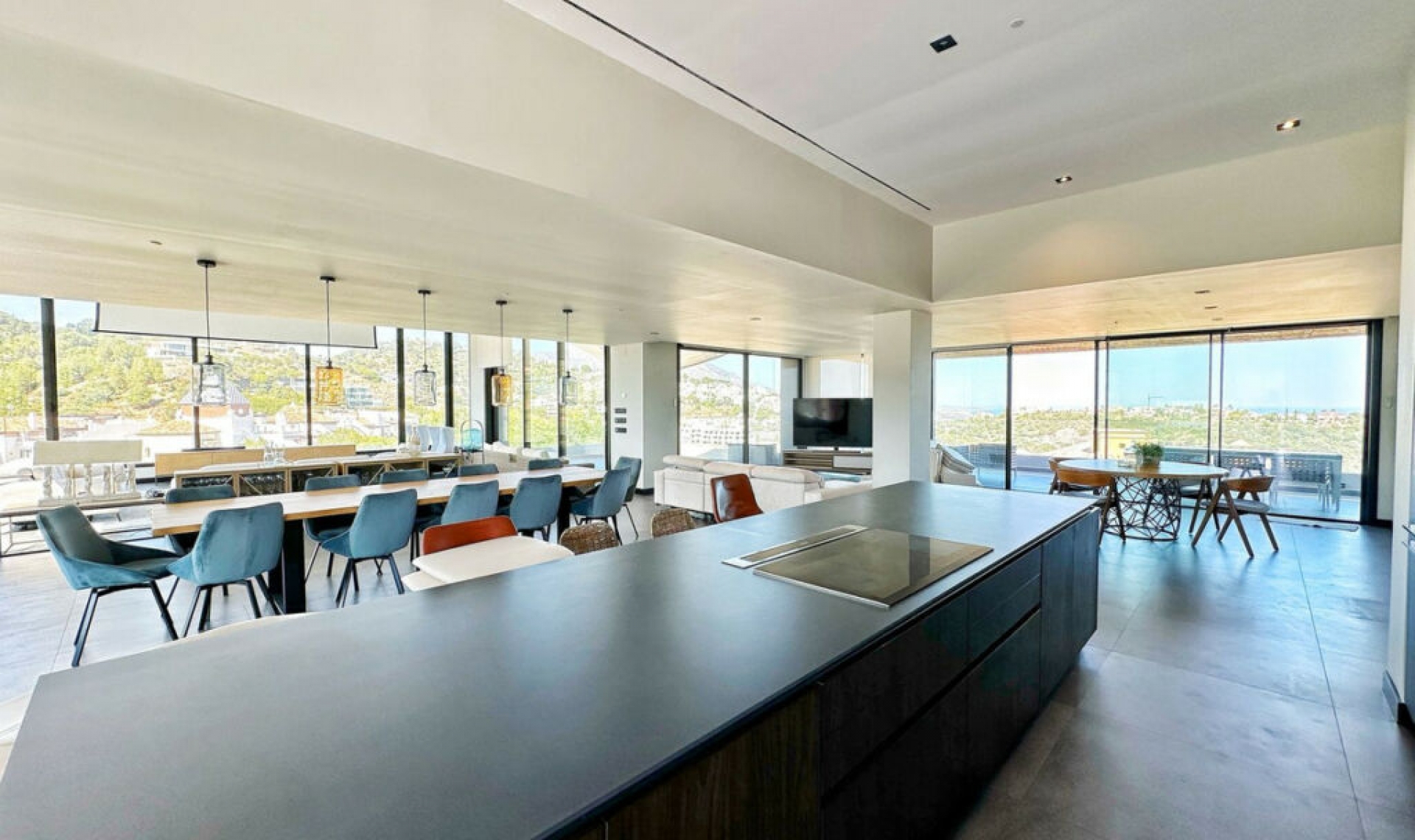 Resale - House -
Los Arqueros