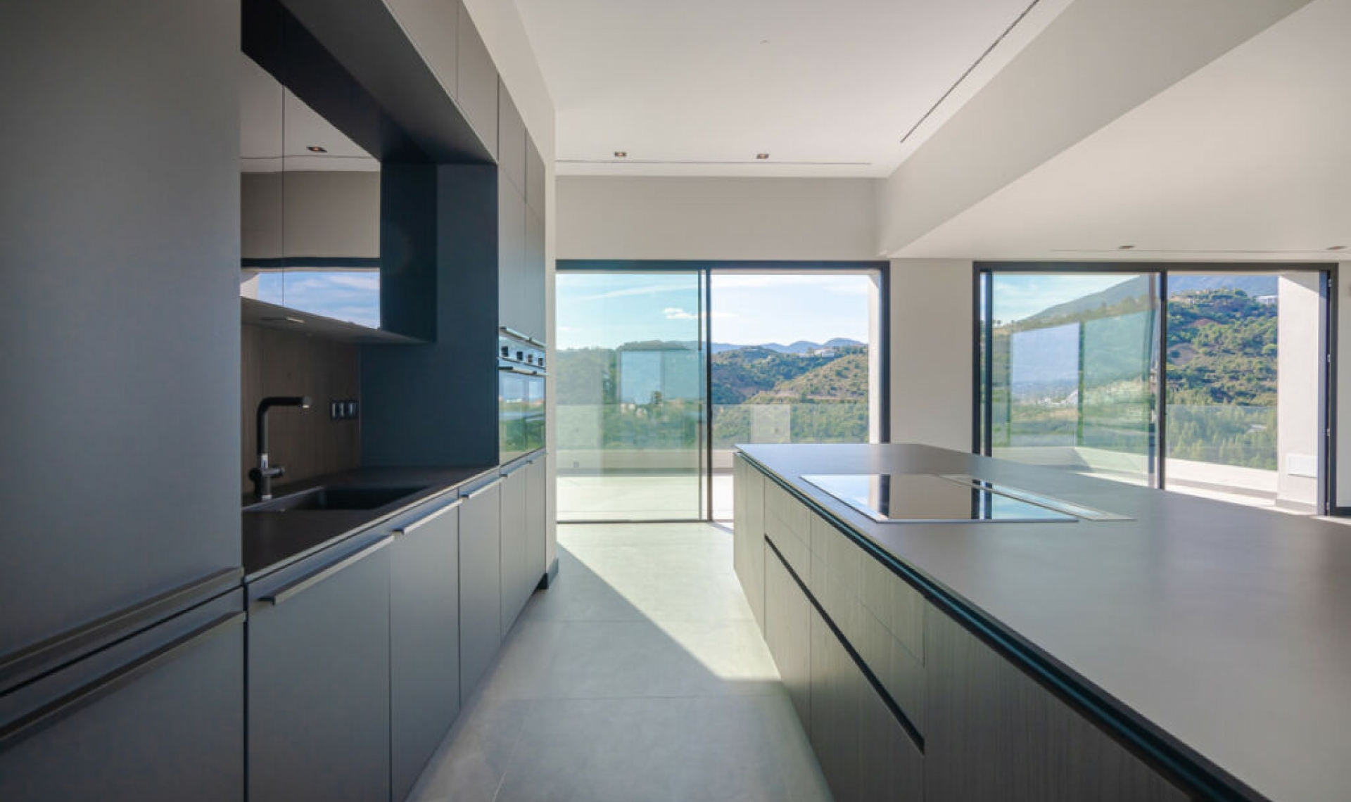 Resale - House -
Los Arqueros